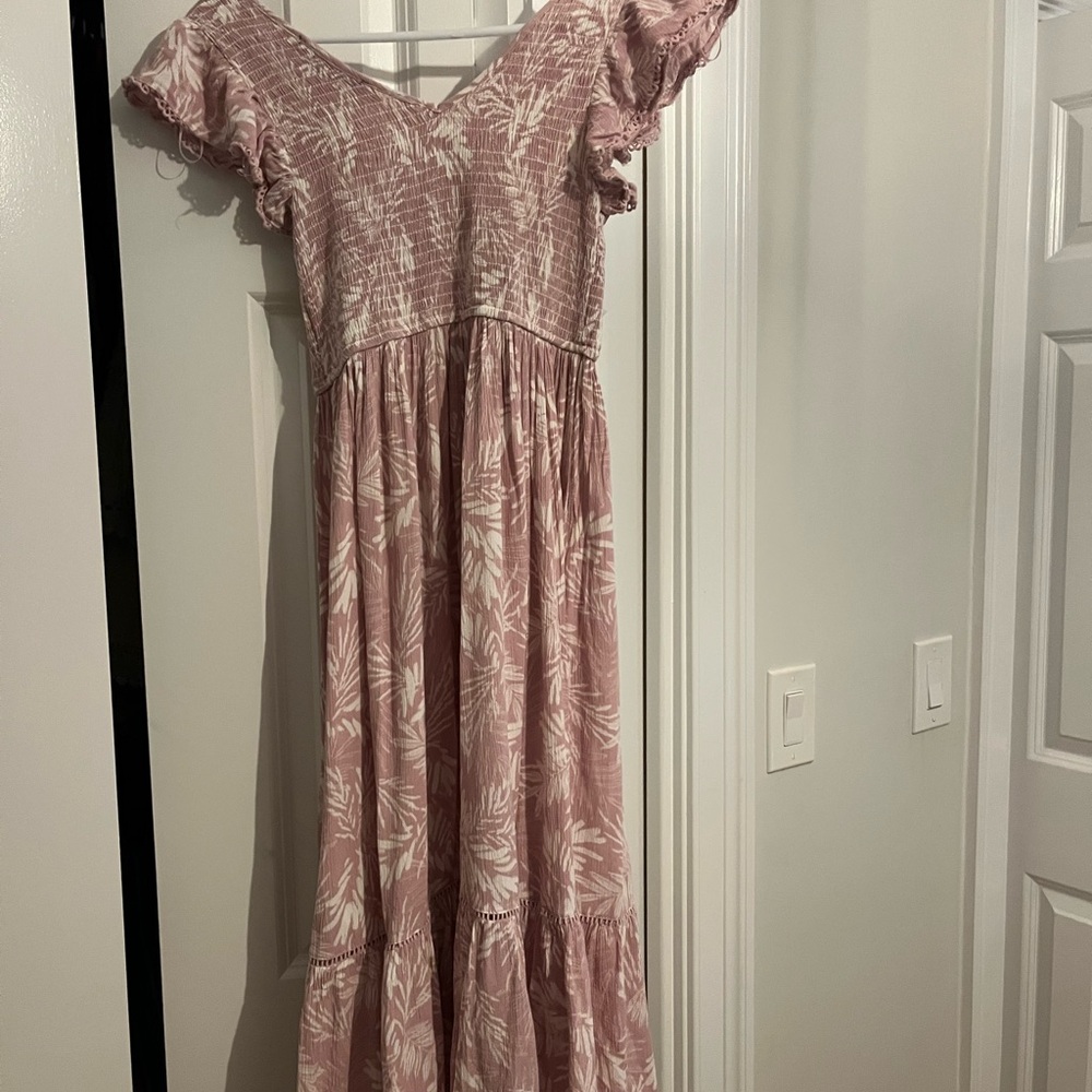 Pink Ruffled Tiered Maxi Dress with Flutter Sleeves
